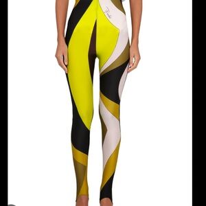 good condition worn 1 time for my birthday need gone ASAP no longer in a small